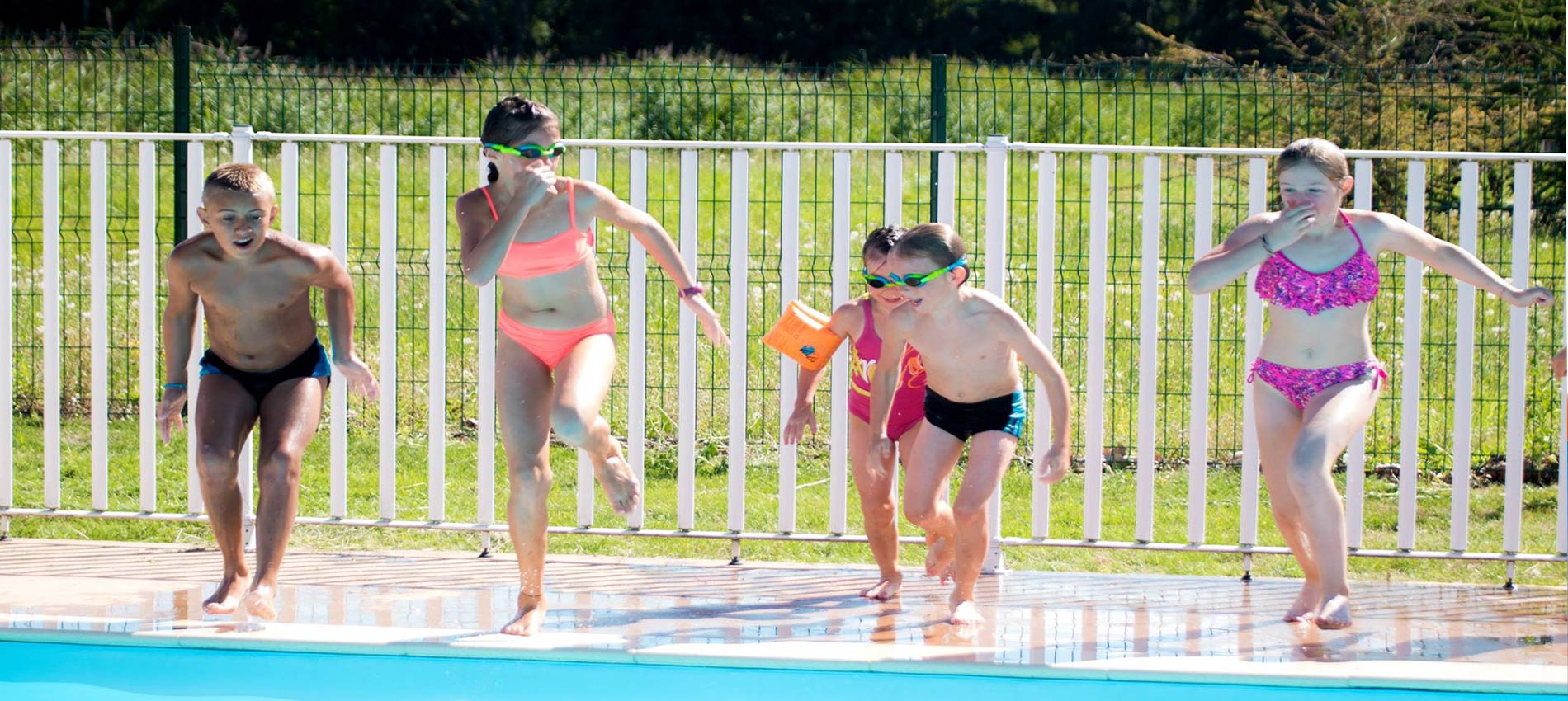 camping avec piscine a aubigny sur nereenfants